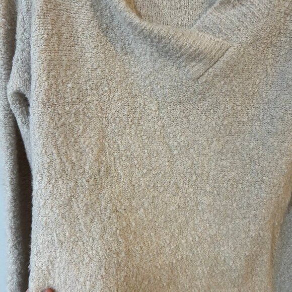 Anthropologie Wool Blend V-Neck Ivory Cream Oversized Sweater Women's Size Small - Picture 2 of 5